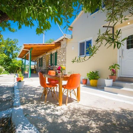 Πετρινες οικιες Λαζαράτα Εξωτερικό φωτογραφία