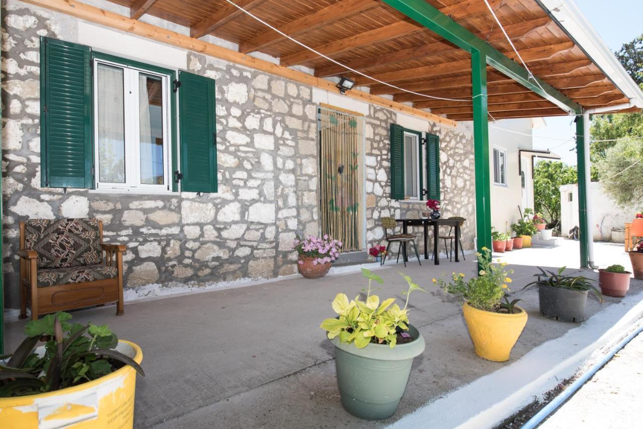Πετρινες οικιες Λαζαράτα Εξωτερικό φωτογραφία